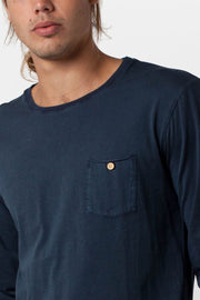 EVERYDAY WASH LS T-SHIRT DUSTED NAVY