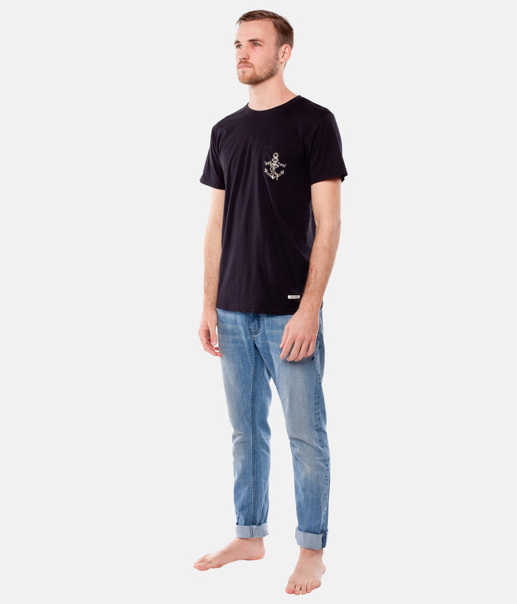 LOST AT SEA T-SHIRT BLACK