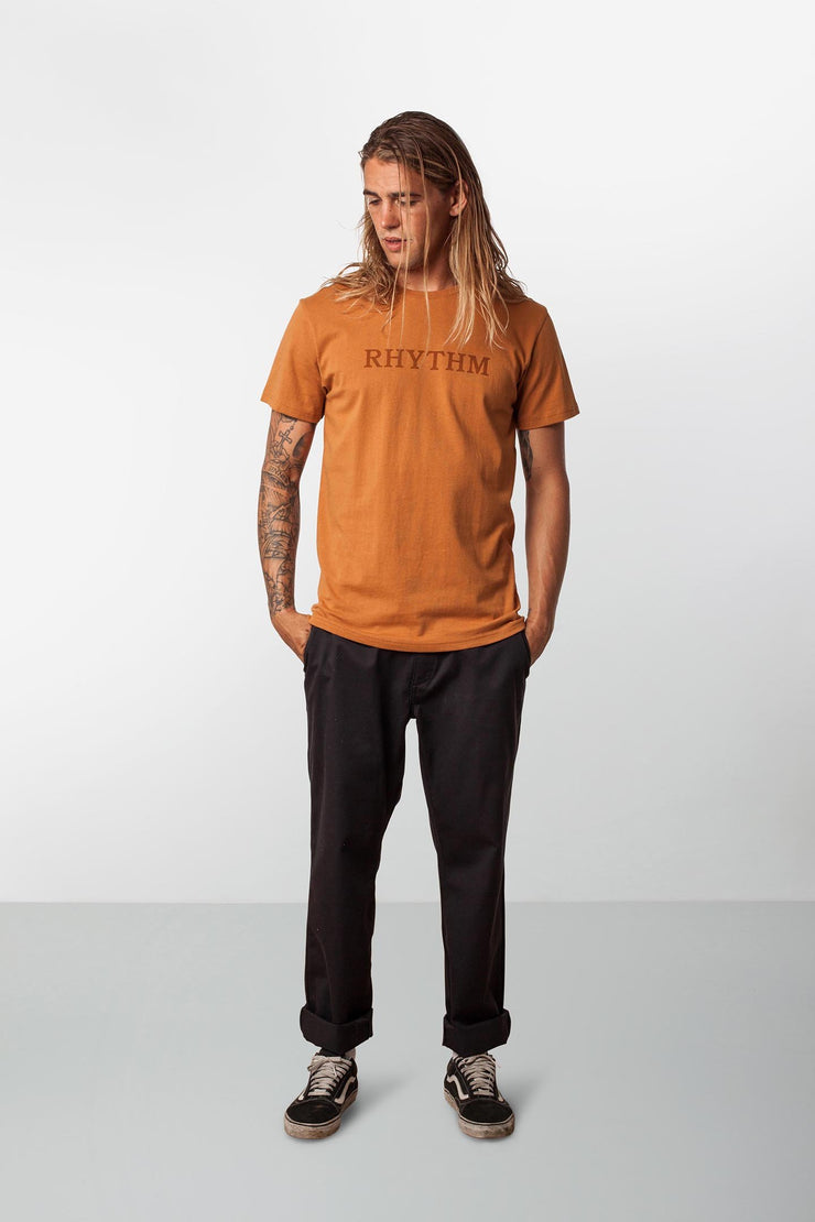 RHYTHM CLASSIC T-SHIRT ALMOND MODEL FRONT