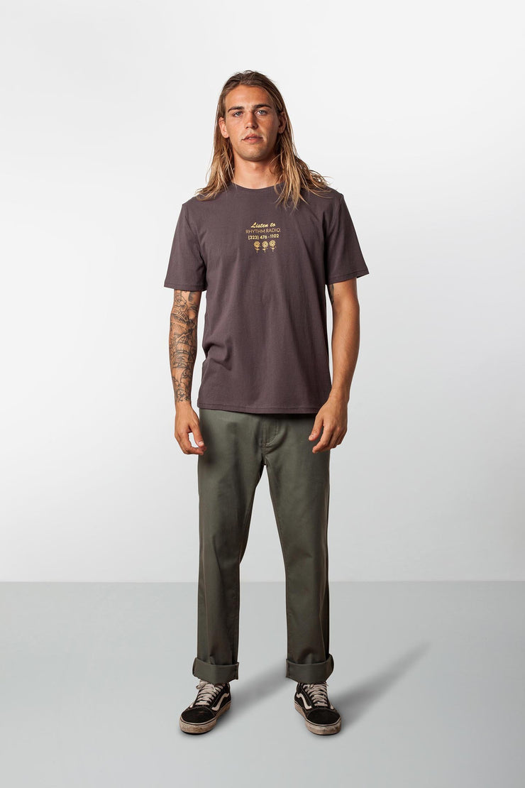 RHYTHM DAISY RADIO T-SHIRT CHARCOAL MODEL FRONT