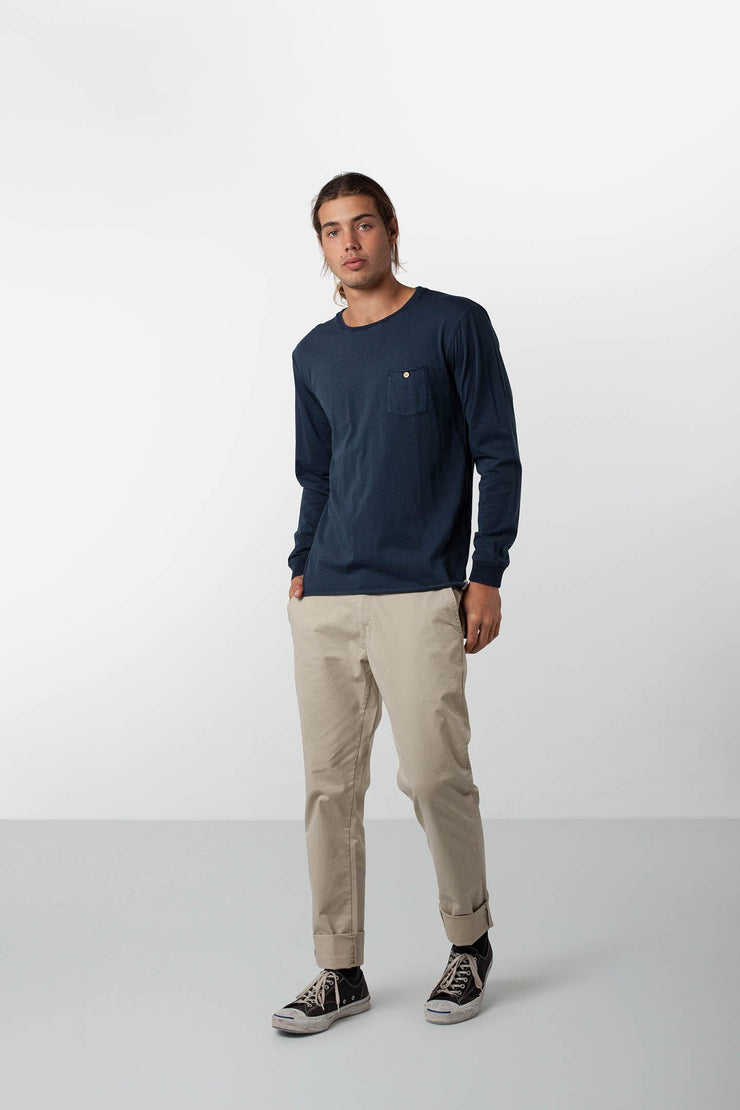 EVERYDAY WASH LS T-SHIRT DUSTED NAVY
